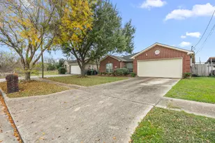 5022 Bricker St, Houston, TX 77033 - Photo 3