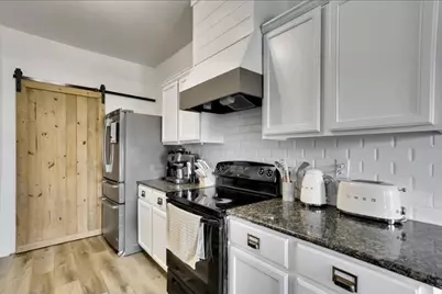 6715 Plum Springs Lane, Richmond, TX 77469 - Photo 5