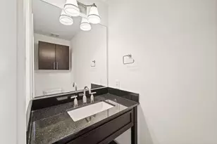 1304 W Dallas St, Houston, TX 77019 - Photo 13