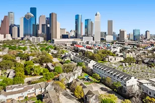 1304 W Dallas St, Houston, TX 77019 - Photo 31