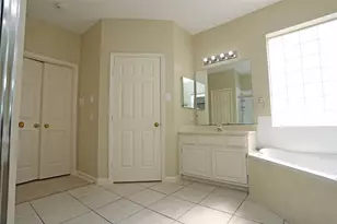 7534 Orchard Hills Ln, Sugar Land, TX 77479 - Photo 15