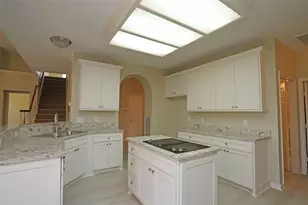 7534 Orchard Hills Ln, Sugar Land, TX 77479 - Photo 7