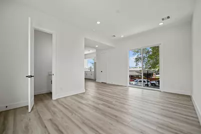 870 W Little York Road #C, Houston, TX 77091 - Photo 11