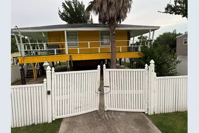 215 13th Street, San Leon, TX 77539 - Photo 1