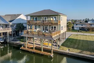 23006 Martes St, Galveston, TX 77554 - Photo 3