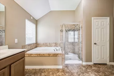 2821 Chinaberry Park Lane, League City, TX 77573 - Photo 11