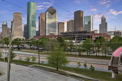 1804 N Memorial Way #A, Houston, TX 77007 - Photo 9