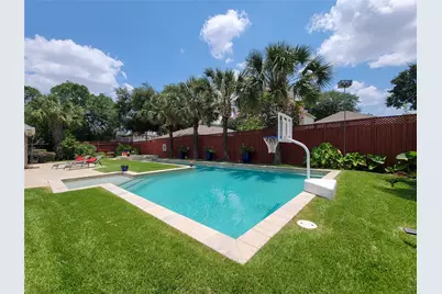 4401 Roseland Street, Houston, TX 77006 - Photo 9