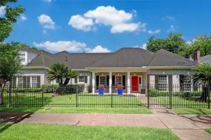 4401 Roseland St, Houston, TX 77006 - Photo 1