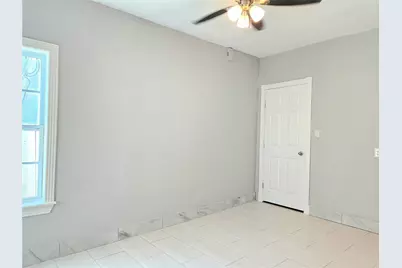 532 Bayshore Drive, La Porte, TX 77571 - Photo 9