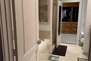 1616 Fountain View Dr, Houston, TX 77057 - Photo 21