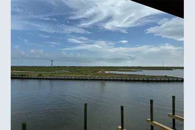 1228 N Redfish Street, Crystal Beach, TX 77650 - Photo 5