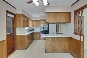 9526 Vogue Ln, Houston, TX 77080 - Photo 9