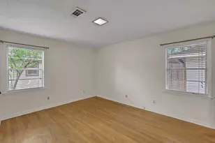 9526 Vogue Ln, Houston, TX 77080 - Photo 11