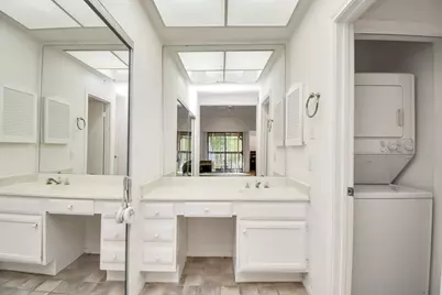 11711 Memorial Dr Drive #41, Houston, TX 77024 - Photo 15