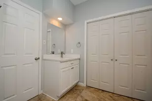3207 Laurel Point Ct, Houston, TX 77339 - Photo 9