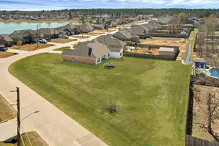 12371 N Chestnut Hls Dr, Conroe, TX 77303 - Photo 5