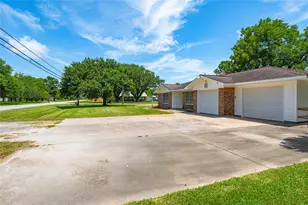 11703 32nd St, Santa Fe, TX 77510 - Photo 5