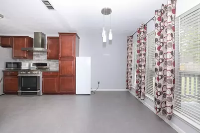 10403 Twin Oak Drive, Conroe, TX 77385 - Photo 13