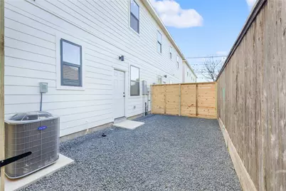 4609 Indie Heights Lane #A-B, Houston, TX 77018 - Photo 5