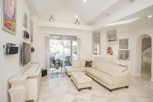10 Lake Mist Ct, Sugar Land, TX 77479 - Photo 9