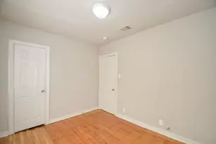 217 Owens St, Houston, TX 77029 - Photo 9