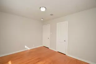 217 Owens St, Houston, TX 77029 - Photo 7