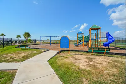 3048 Palacios Bay Drive, Palacios, TX 77465 - Photo 9