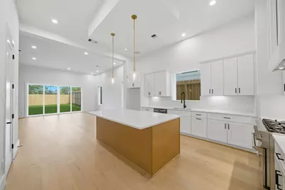 406 E 28th Street, Houston, TX 77008 - Photo 3