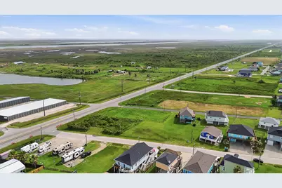 982 S Cove, Port Bolivar, TX 77650 - Photo 13