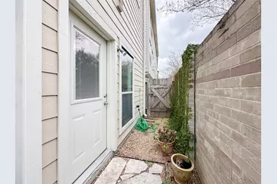 1727 Stacy Crest, Houston, TX 77008 - Photo 39