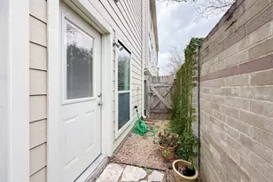 1727 Stacy Crest, Houston, TX 77008 - Photo 39