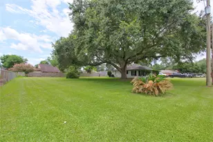1904 Pine St, Liberty, TX 77575 - Photo 33