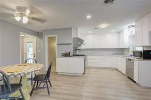 1904 Pine St, Liberty, TX 77575 - Photo 7