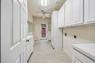 9323 Olathe St, Houston, TX 77055 - Photo 25