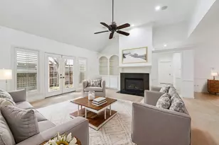 9323 Olathe St, Houston, TX 77055 - Photo 3