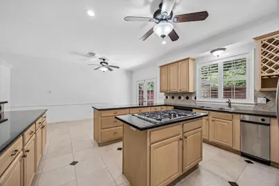9323 Olathe Street, Houston, TX 77055 - Photo 11