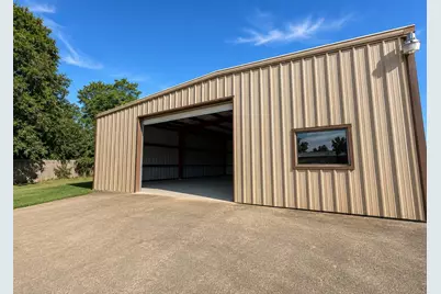 220 W First Street, Wharton, TX 77488 - Photo 5