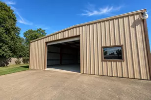 220 W 1st St, Wharton, TX 77488 - Photo 5