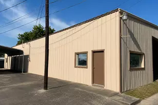 220 W 1st St, Wharton, TX 77488 - Photo 7