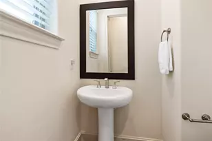 5229 Petty St, Houston, TX 77007 - Photo 15