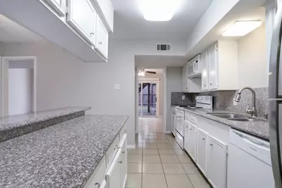 6 Dorado Drive, Friendswood, TX 77546 - Photo 5