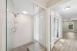 11410 Overbrook Ln, Houston, TX 77077 - Photo 19