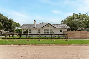 402 Hunt St, Houston, TX 77003 - Photo 5
