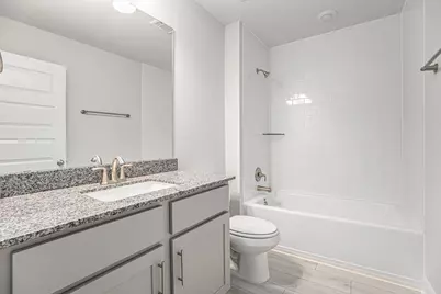 13525 Bonita Island Way, Texas City, TX 77568 - Photo 13