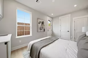 4428 B Providence St, Houston, TX 77020 - Photo 9
