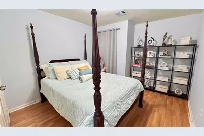 10919 Panther Court, Houston, TX 77099 - Photo 9