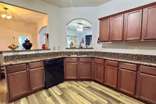 10919 Panther Ct, Houston, TX 77099 - Photo 3