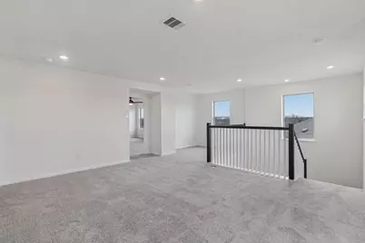 5619 Sanderling Circle, Hitchcock, TX 77563 - Photo 17