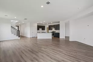 5619 Sanderling Cir, Hitchcock, TX 77563 - Photo 9